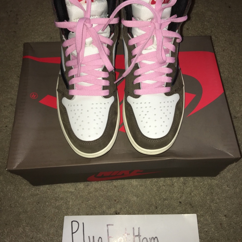 Air Jordan 1 “Travis Scott”